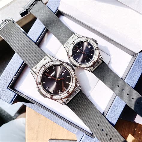 gia dong ho hublot chinh hang